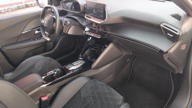 Peugeot 2008 image 9