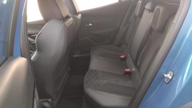 Peugeot 2008 image 2