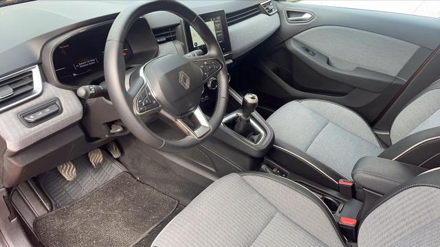 Renault Clio image 1