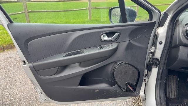 Renault Clio image 6