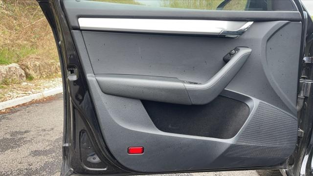 Skoda Octavia image 8