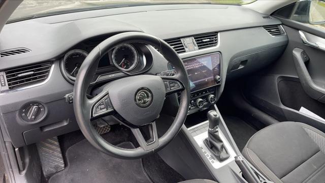 Skoda Octavia image 7