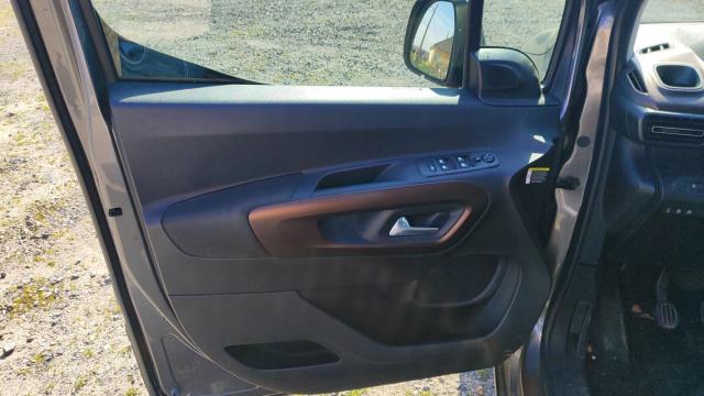 Peugeot Rifter image 9