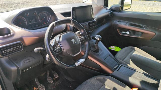 Peugeot Rifter image 8
