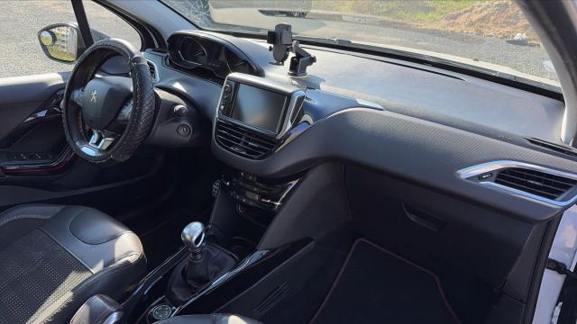 Peugeot 2008 image 4