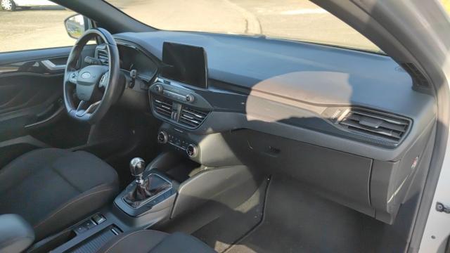 Ford Focus image 9