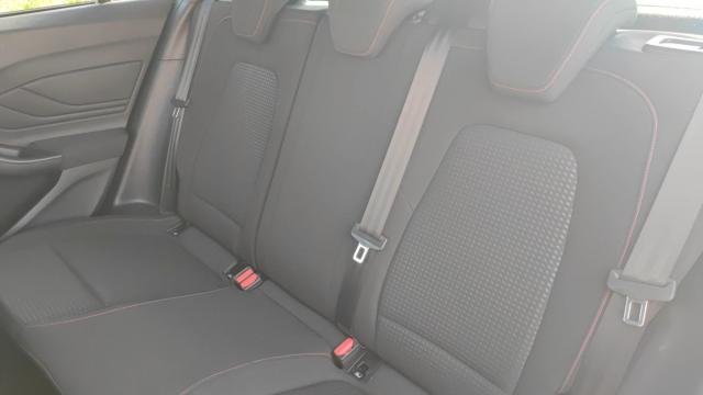 Ford Focus image 8