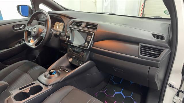 Nissan Leaf image 7