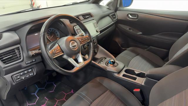 Nissan Leaf image 9