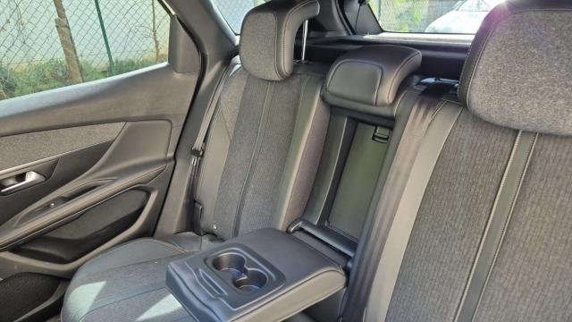 Peugeot 3008 image 7