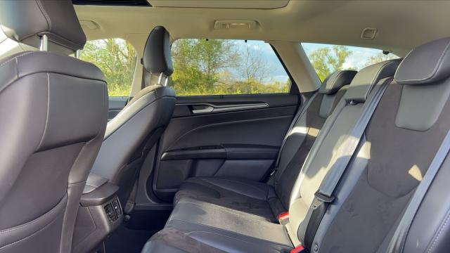 Ford Mondeo image 8