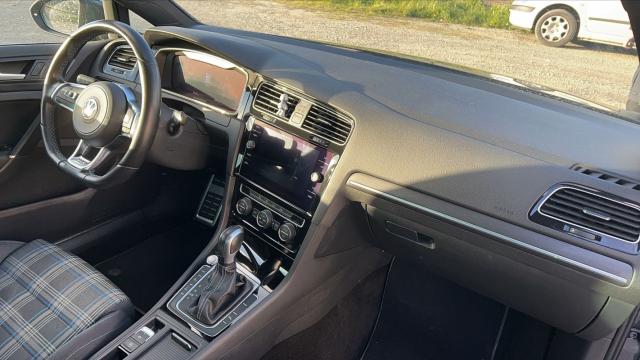 Volkswagen Golf image 3