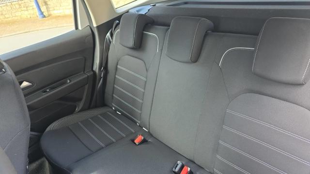 Dacia Duster image 1