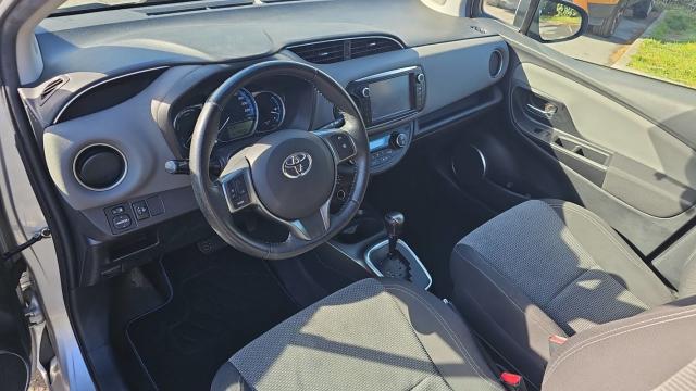 Toyota Yaris image 2
