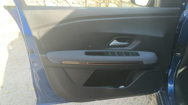 Dacia Sandero image 6