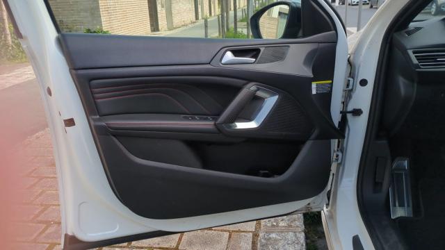 Peugeot 308 image 9