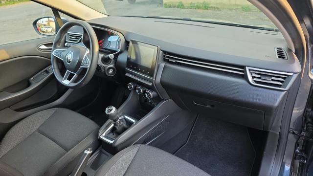 Renault Clio image 9