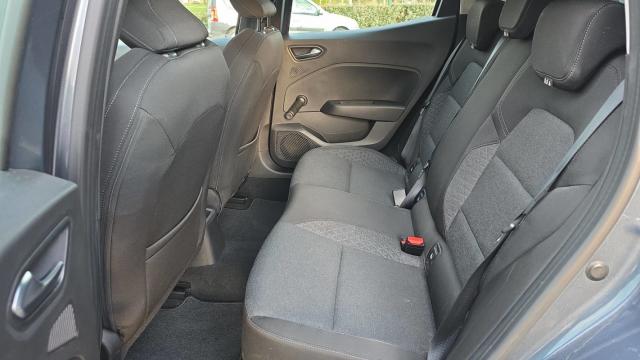 Renault Clio image 6