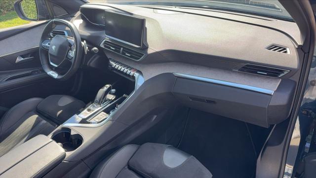 Peugeot 3008 image 8