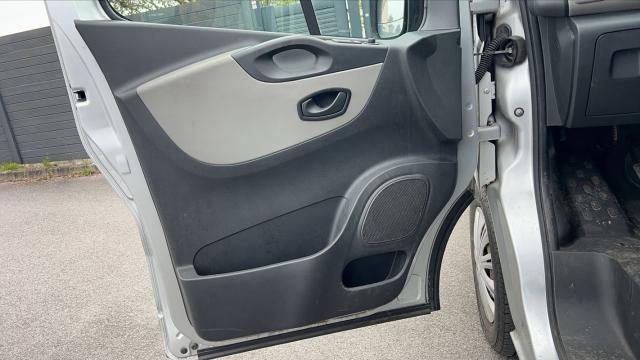 Renault Trafic image 1