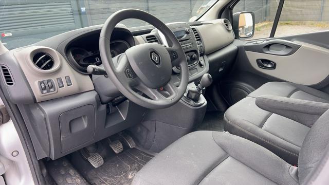 Renault Trafic image 7