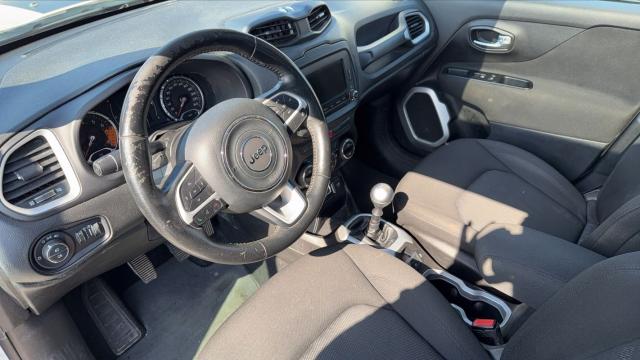 Jeep Renegade image 6