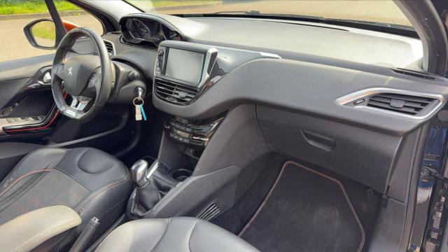 Peugeot 208 image 6