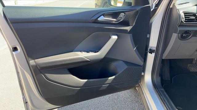 Volkswagen T-Cross image 2