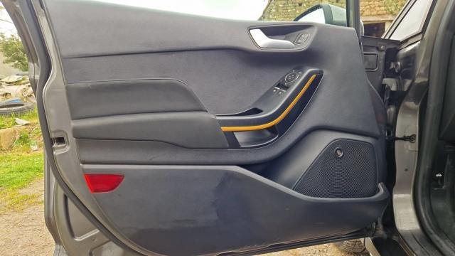 Ford Fiesta image 5