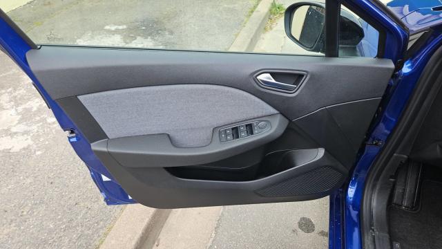 Renault Clio image 7