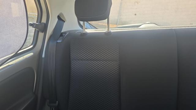 Volkswagen Up! image 3