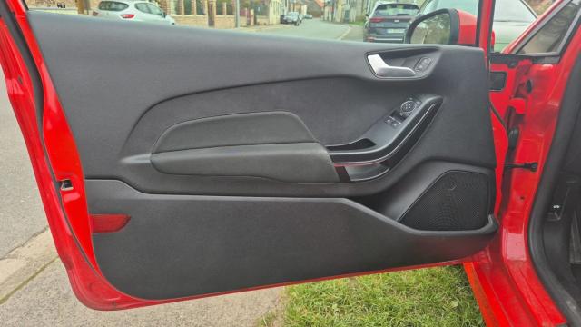 Ford Fiesta image 2