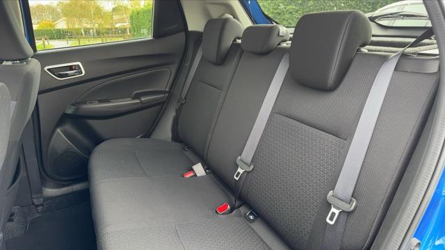 Suzuki Swift image 9