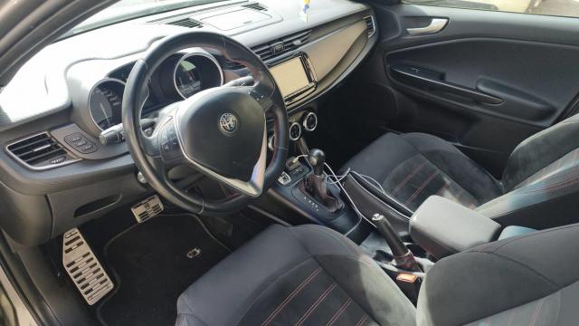 Alfa Romeo Giulietta image 7
