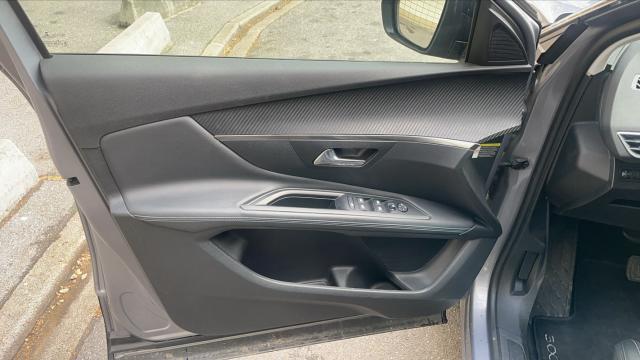 Peugeot 3008 image 8