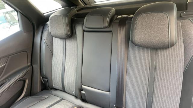 Peugeot 3008 image 3