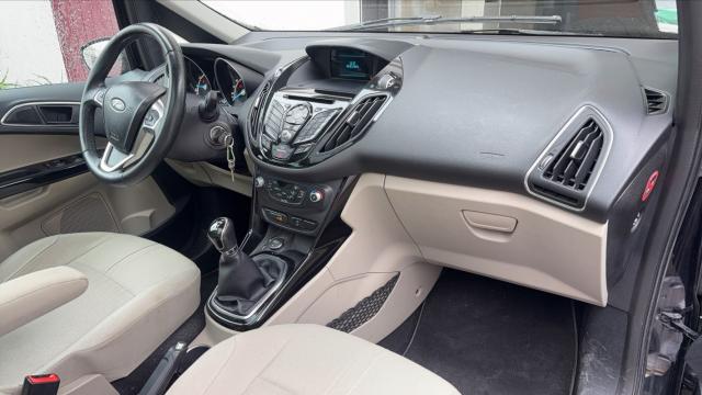 Ford B-Max image 1
