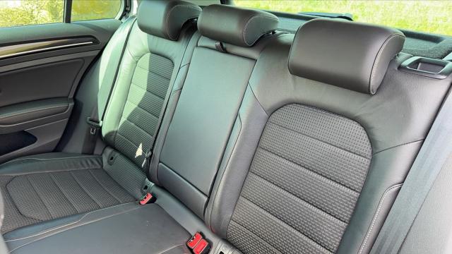 Volkswagen Golf image 1