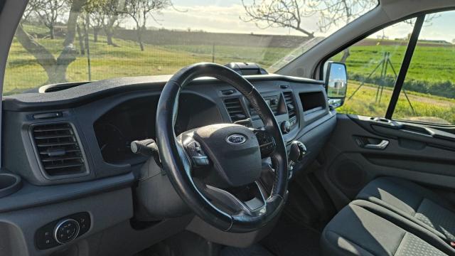 Ford Transit Custom image 8