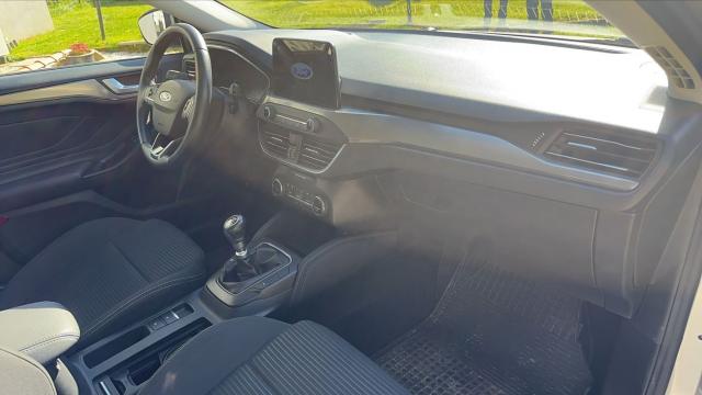 Ford Focus image 9