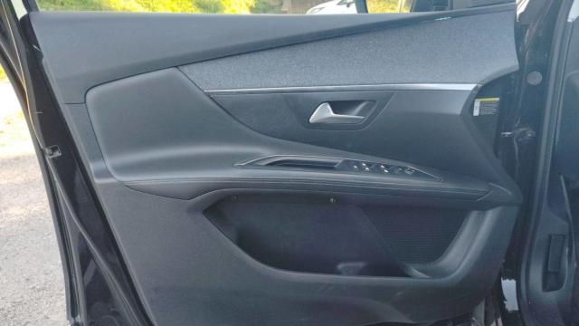 Peugeot 3008 image 6