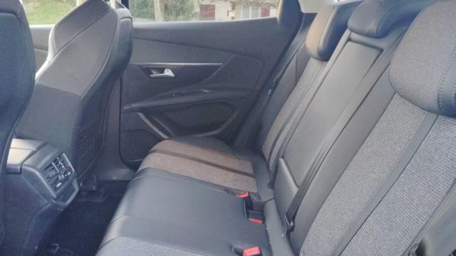 Peugeot 3008 image 8