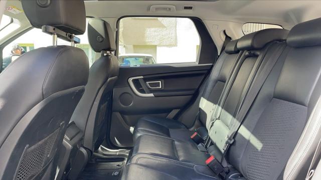 Land Rover Discovery Sport image 1