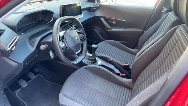 Peugeot 2008 image 7