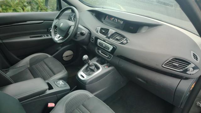 Renault Grand Scénic image 2