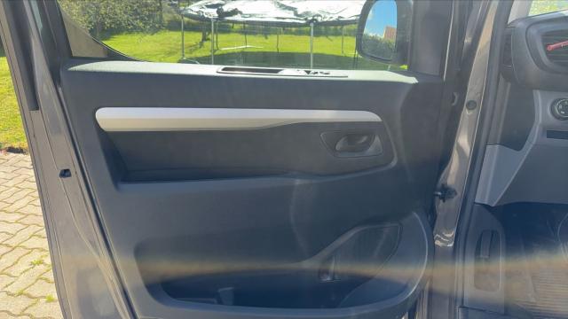 Peugeot Expert image 2