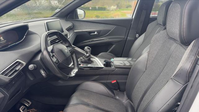 Peugeot 5008 image 9