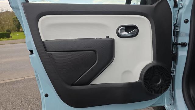 Renault Twingo image 8