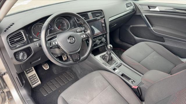 Volkswagen Golf image 5