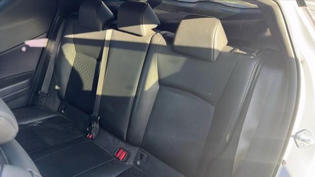 Toyota C-Hr image 9
